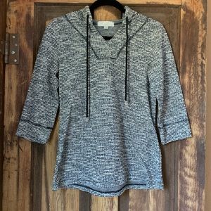 Black & white 3/4 sleeve hoodie